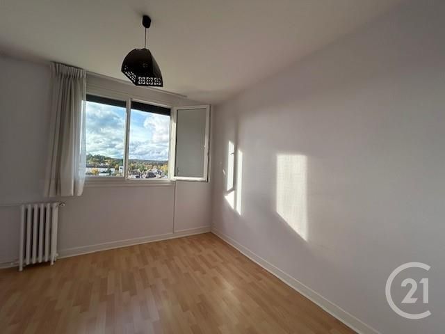 Appartement &agrave; vendre - 5 pi&egrave;ces - 74,79 m2 - Fontainebleau - 77 - ILE-DE-FRANCE