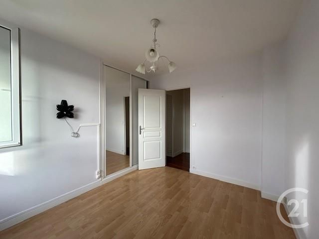 Appartement &agrave; vendre - 5 pi&egrave;ces - 74,79 m2 - Fontainebleau - 77 - ILE-DE-FRANCE