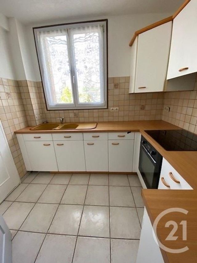 Appartement à louer - 4 pièces - 62,50 m2 - Avon - 77 - ILE-DE-FRANCE