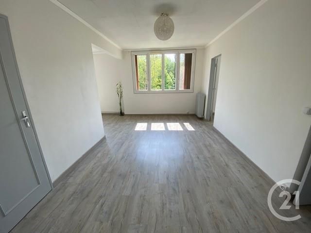 Appartement à louer - 4 pièces - 62,50 m2 - Avon - 77 - ILE-DE-FRANCE