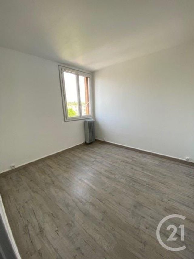 Appartement à louer - 4 pièces - 62,50 m2 - Avon - 77 - ILE-DE-FRANCE
