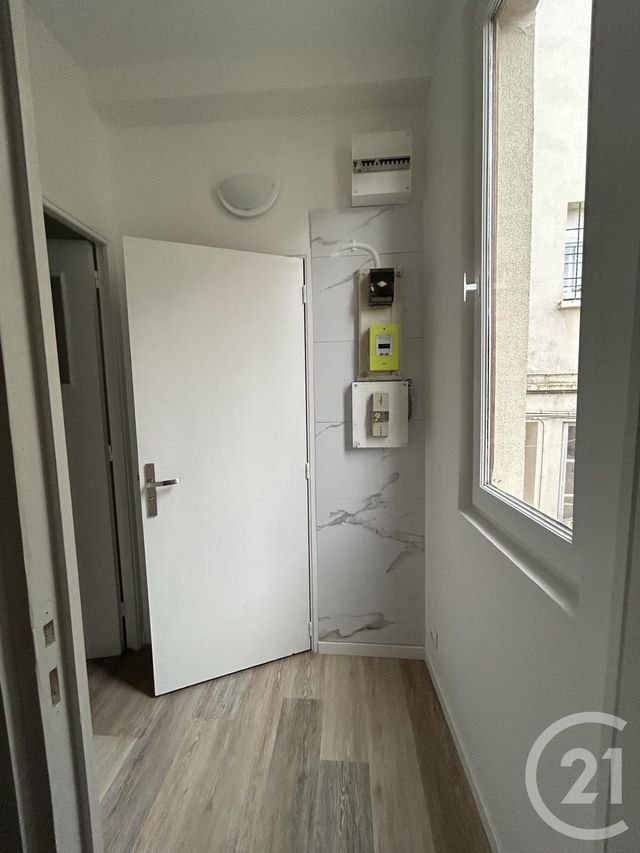 Appartement Studio &agrave; louer - 1 pi&egrave;ce - 23,67 m2 - Melun - 77 - ILE-DE-FRANCE