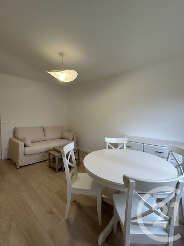 Afficher la photo en grand Appartement F1 à louer - 1 pièce - 31,66 m2 - Avon - 77 - ILE-DE-FRANCE