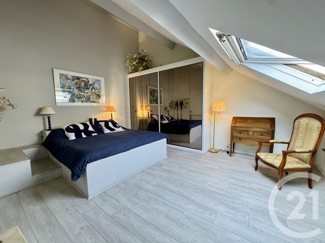 Appartement à vendre - 5 pièces - 106,81 m2 - Fontainebleau - 77 - ILE-DE-FRANCE