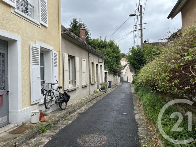 Maison à louer - 3 pièces - 42,50 m2 - Fontainebleau - 77 - ILE-DE-FRANCE