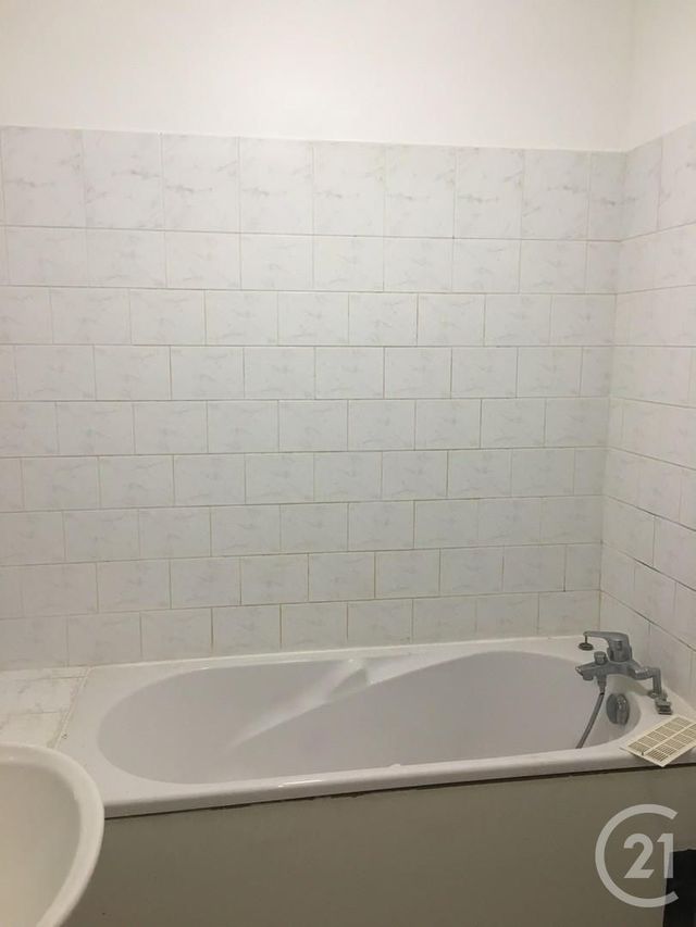 Appartement à louer - 3 pièces - 65,27 m2 - Avon - 77 - ILE-DE-FRANCE