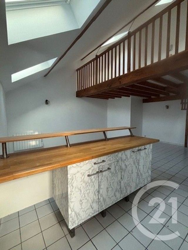 Appartement &agrave; louer - 2 pi&egrave;ces - 46,22 m2 - Samois Sur Seine - 77 - ILE-DE-FRANCE