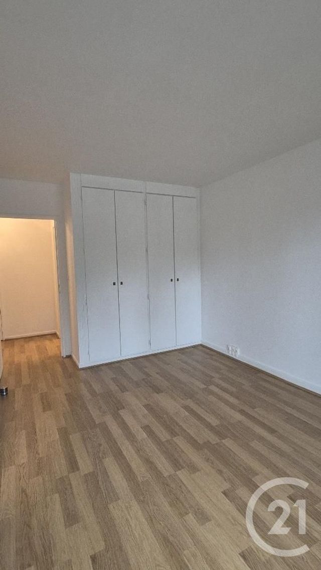 Appartement T2 à louer - 2 pièces - 49,60 m2 - Fontainebleau - 77 - ILE-DE-FRANCE