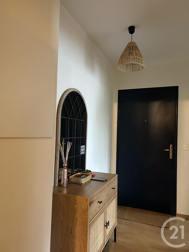Appartement à louer - 3 pièces - 70,24 m2 - Avon - 77 - ILE-DE-FRANCE