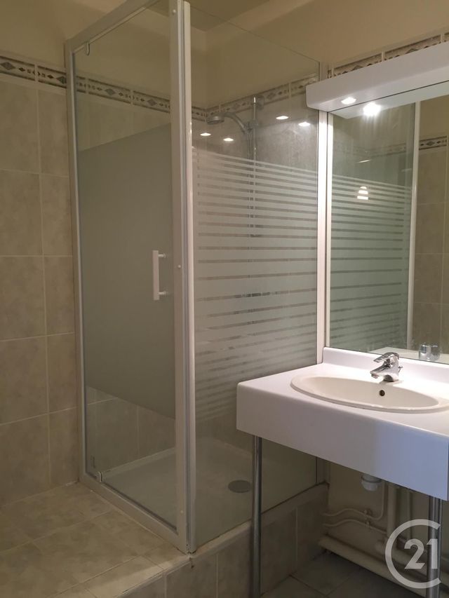 Appartement à louer - 3 pièces - 70,24 m2 - Avon - 77 - ILE-DE-FRANCE