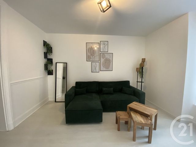 Appartement Studio à louer - 1 pièce - 28,10 m2 - Melun - 77 - ILE-DE-FRANCE