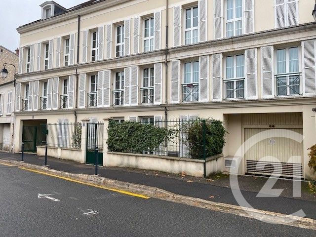 Parking à louer FONTAINEBLEAU