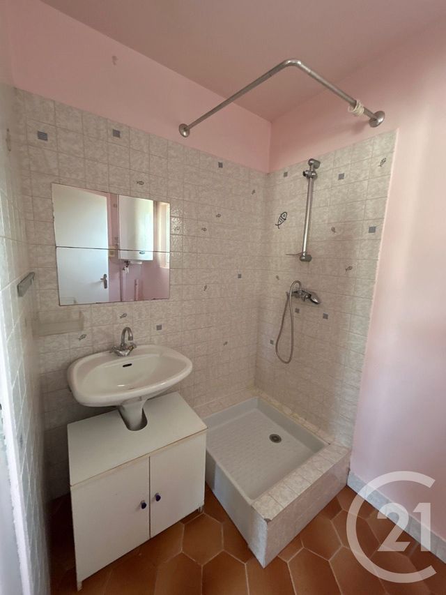 Appartement Studio &agrave; vendre - 1 pi&egrave;ce - 27,15 m2 - Fontainebleau - 77 - ILE-DE-FRANCE