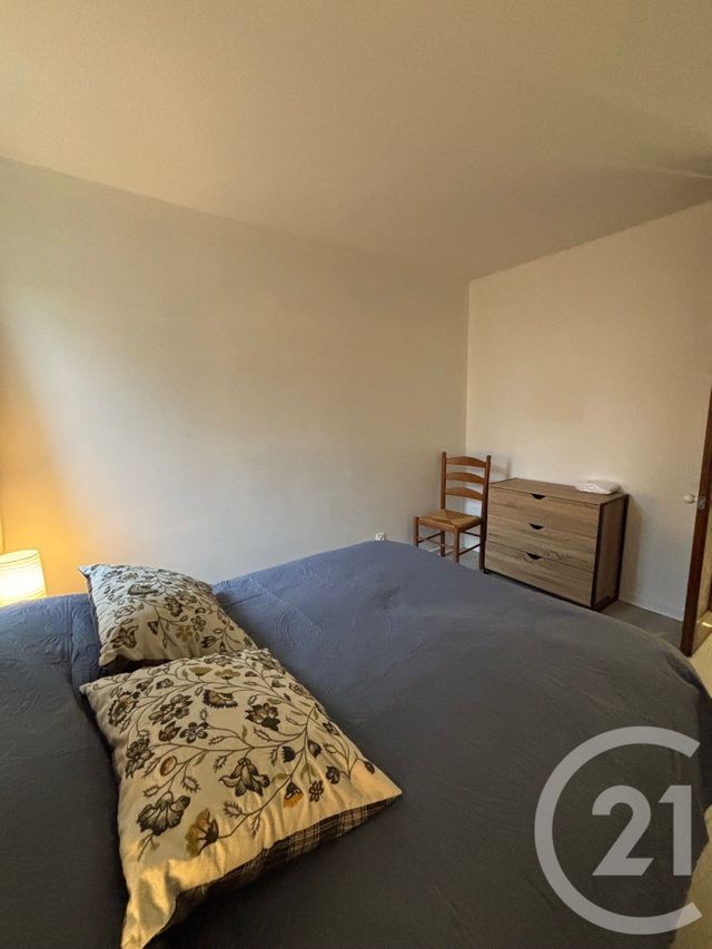 Appartement &agrave; louer - 2 pi&egrave;ces - 38,66 m2 - Fontainebleau - 77 - ILE-DE-FRANCE