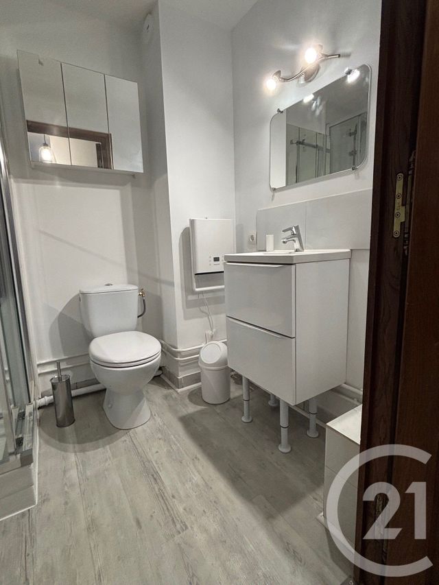 Appartement &agrave; louer - 2 pi&egrave;ces - 38,66 m2 - Fontainebleau - 77 - ILE-DE-FRANCE