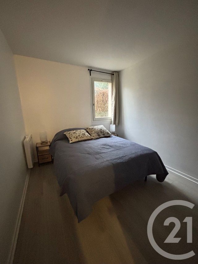 Appartement &agrave; louer - 2 pi&egrave;ces - 38,66 m2 - Fontainebleau - 77 - ILE-DE-FRANCE
