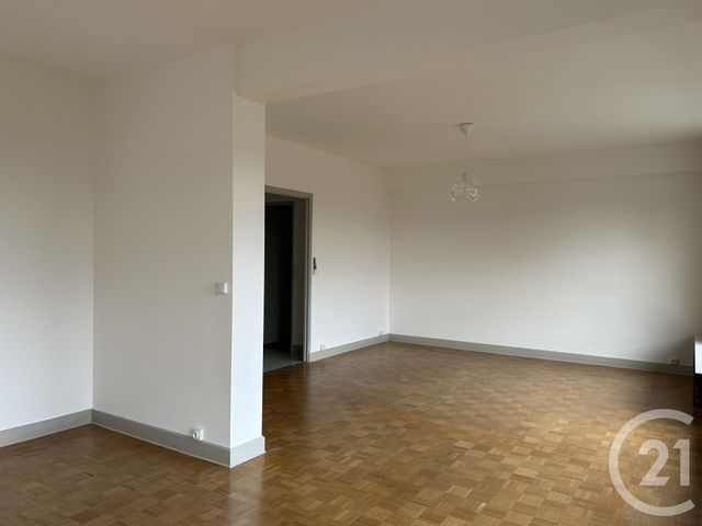 Appartement &agrave; louer - 3 pi&egrave;ces - 78,03 m2 - Fontainebleau - 77 - ILE-DE-FRANCE