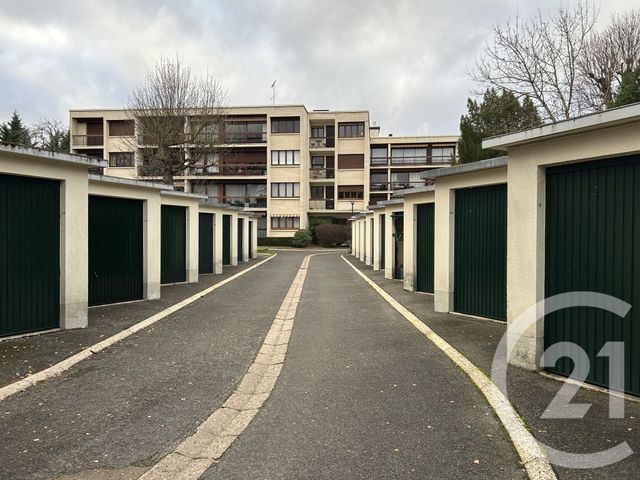 Appartement &agrave; louer - 3 pi&egrave;ces - 78,03 m2 - Fontainebleau - 77 - ILE-DE-FRANCE