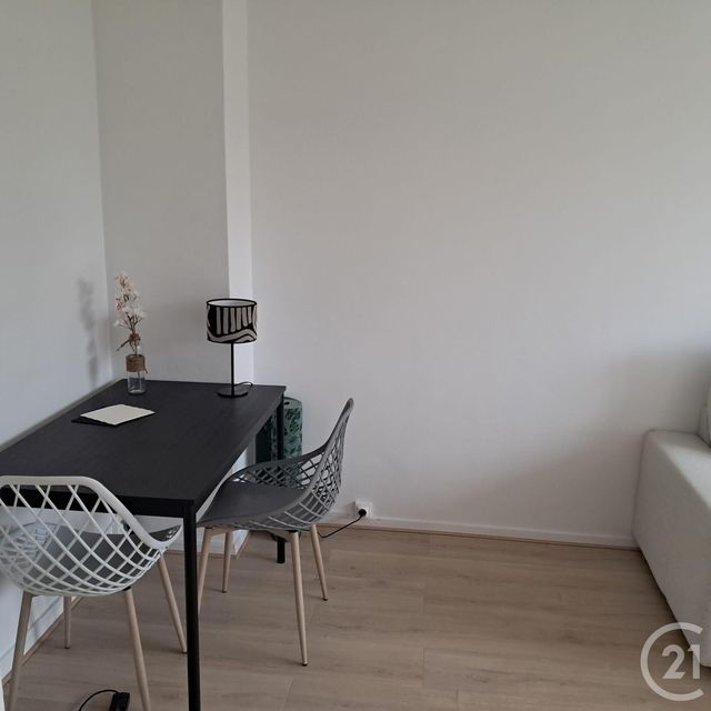 Appartement T3 &agrave; louer - 3 pi&egrave;ces - 51,21 m2 - Avon - 77 - ILE-DE-FRANCE