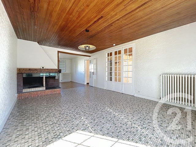 Maison &agrave; louer - 6 pi&egrave;ces - 121,45 m2 - Avon - 77 - ILE-DE-FRANCE