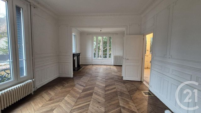 Maison &agrave; louer - 9 pi&egrave;ces - 163,70 m2 - Fontainebleau - 77 - ILE-DE-FRANCE