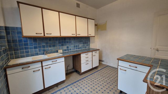 Maison &agrave; louer - 9 pi&egrave;ces - 163,70 m2 - Fontainebleau - 77 - ILE-DE-FRANCE