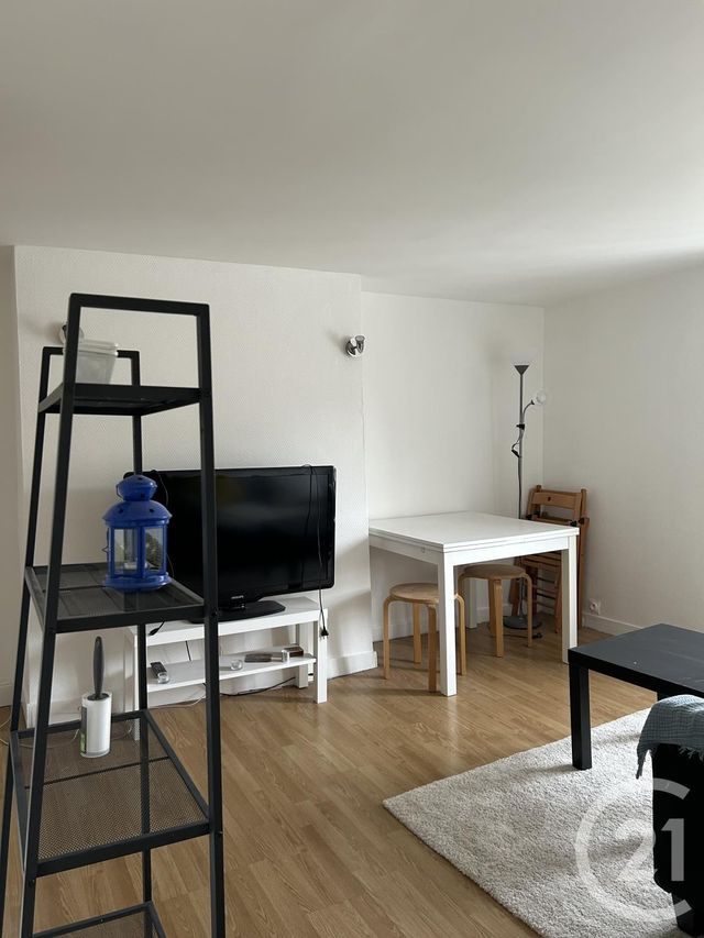 Appartement &agrave; louer - 2 pi&egrave;ces - 29,81 m2 - Fontainebleau - 77 - ILE-DE-FRANCE