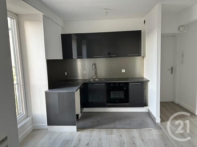 Appartement &agrave; louer - 3 pi&egrave;ces - 69,47 m2 - Fontainebleau - 77 - ILE-DE-FRANCE