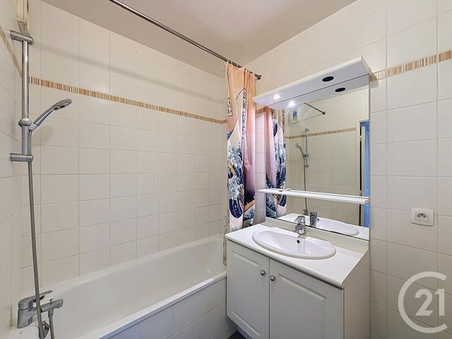 Appartement 3 pièces &agrave; vendre - 3 pi&egrave;ces - 54,53 m2 - Avon - 77 - ILE-DE-FRANCE