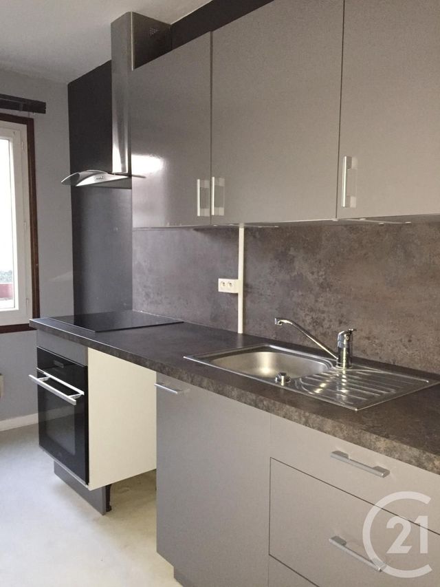 Appartement &agrave; louer - 3 pi&egrave;ces - 65,36 m2 - Avon - 77 - ILE-DE-FRANCE