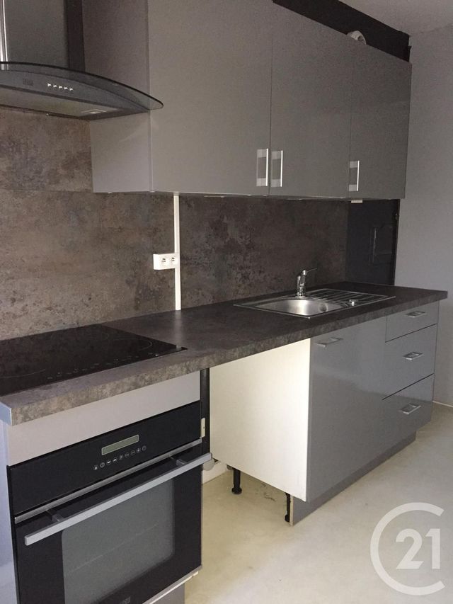 Appartement &agrave; louer - 3 pi&egrave;ces - 65,36 m2 - Avon - 77 - ILE-DE-FRANCE