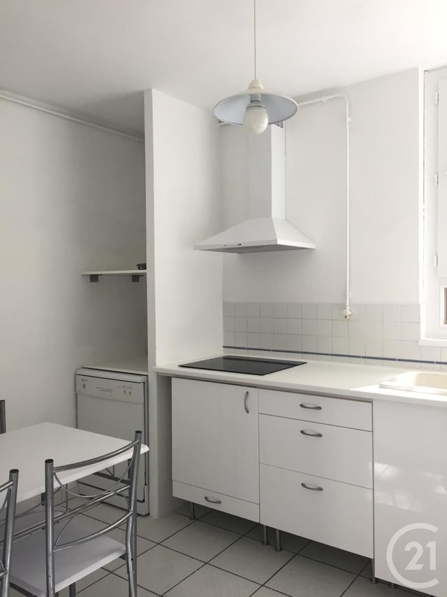 Appartement &agrave; louer - 3 pi&egrave;ces - 60,02 m2 - Avon - 77 - ILE-DE-FRANCE