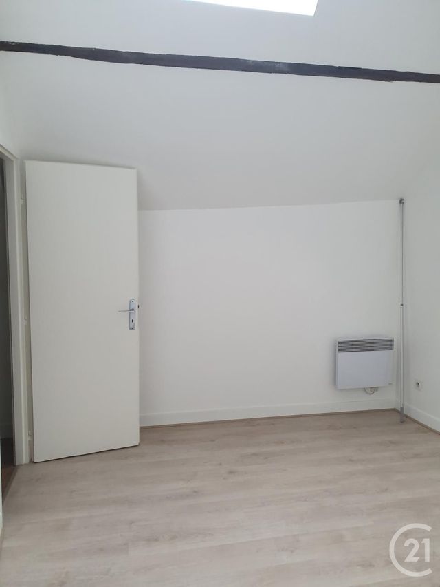 Appartement &agrave; louer - 2 pi&egrave;ces - 58,37 m2 - Fontainebleau - 77 - ILE-DE-FRANCE