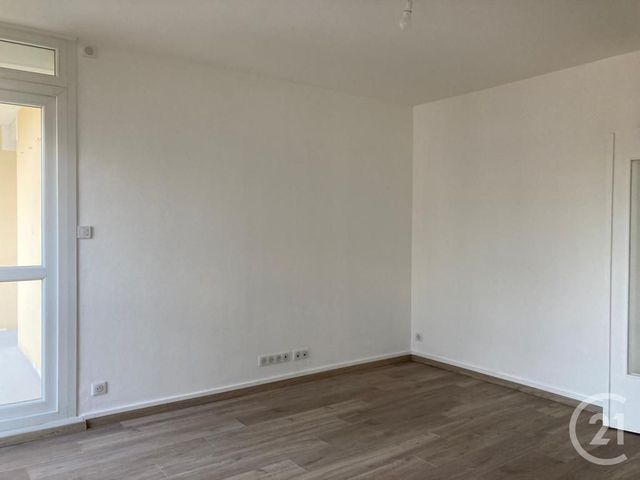 Appartement &agrave; louer - 3 pi&egrave;ces - 63,35 m2 - Avon - 77 - ILE-DE-FRANCE