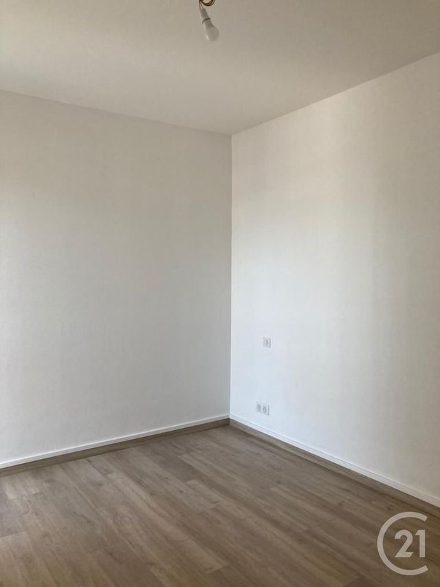Appartement &agrave; louer - 3 pi&egrave;ces - 63,35 m2 - Avon - 77 - ILE-DE-FRANCE