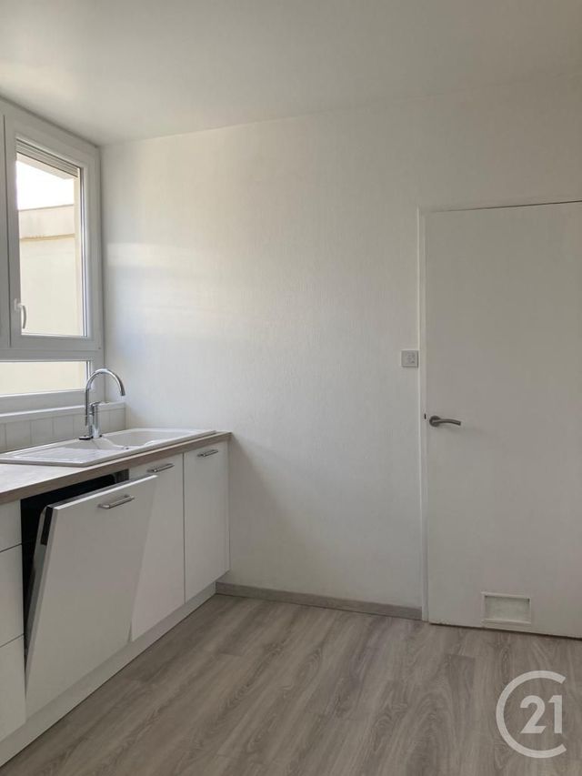 Appartement &agrave; louer - 3 pi&egrave;ces - 63,35 m2 - Avon - 77 - ILE-DE-FRANCE