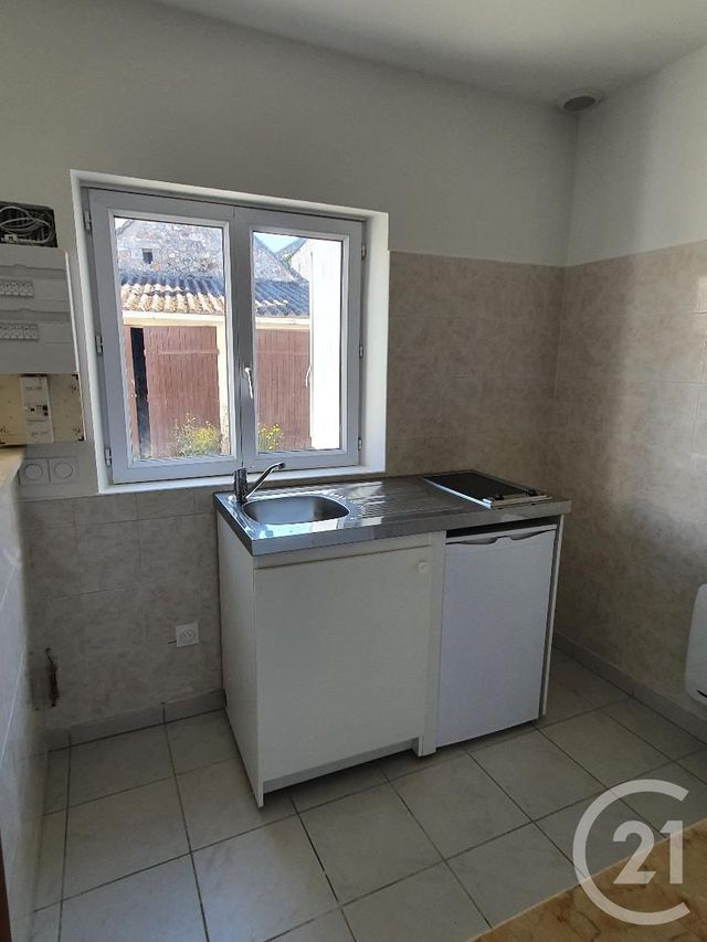 Appartement &agrave; louer - 2 pi&egrave;ces - 40,23 m2 - Avon - 77 - ILE-DE-FRANCE