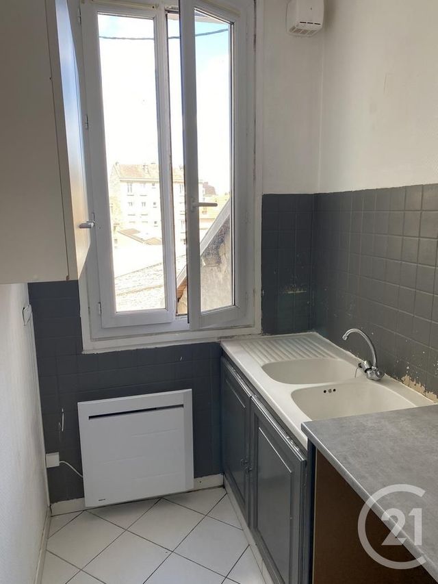 Appartement &agrave; louer - 2 pi&egrave;ces - 31,09 m2 - Melun - 77 - ILE-DE-FRANCE