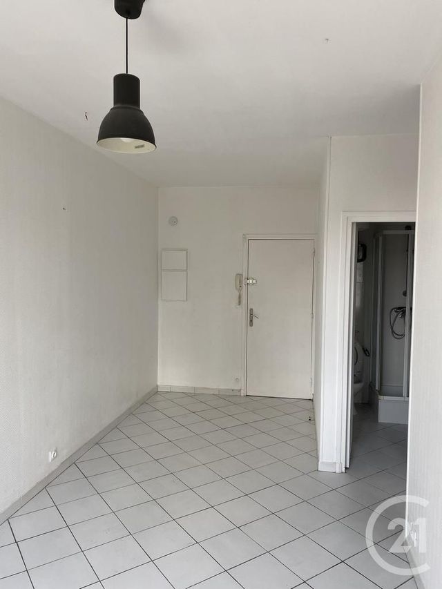 Appartement &agrave; louer - 2 pi&egrave;ces - 31,09 m2 - Melun - 77 - ILE-DE-FRANCE