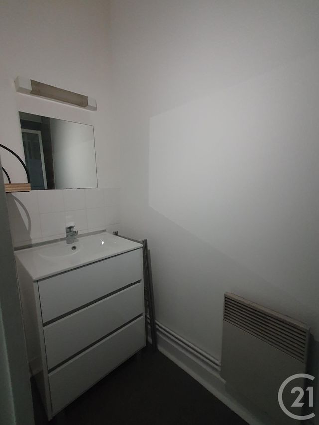 Appartement Studio &agrave; louer - 1 pi&egrave;ce - 18,26 m2 - Fontainebleau - 77 - ILE-DE-FRANCE