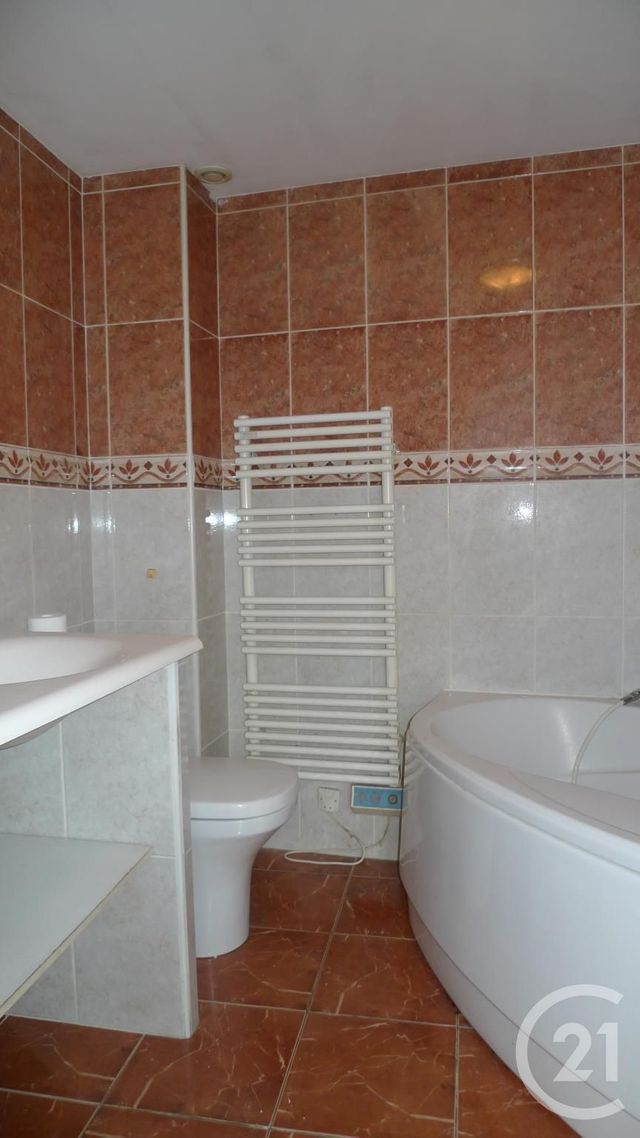 Appartement &agrave; louer - 2 pi&egrave;ces - 54,39 m2 - Fontainebleau - 77 - ILE-DE-FRANCE