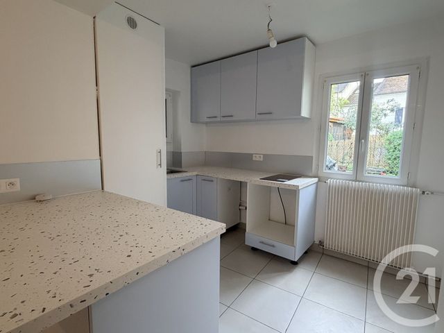 Appartement F2 &agrave; louer - 2 pi&egrave;ces - 39,99 m2 - Fontainebleau - 77 - ILE-DE-FRANCE