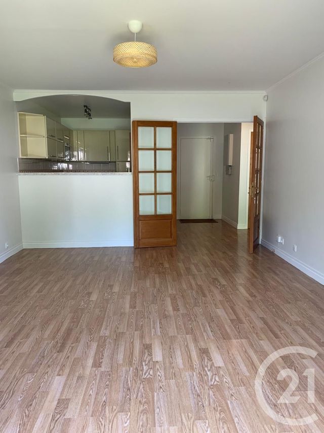 Appartement &agrave; louer - 2 pi&egrave;ces - 51,90 m2 - Fontainebleau - 77 - ILE-DE-FRANCE