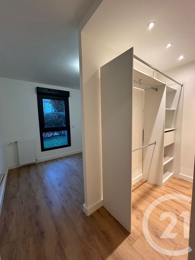 Appartement &agrave; louer - 3 pi&egrave;ces - 56,46 m2 - Bois Le Roi - 77 - ILE-DE-FRANCE
