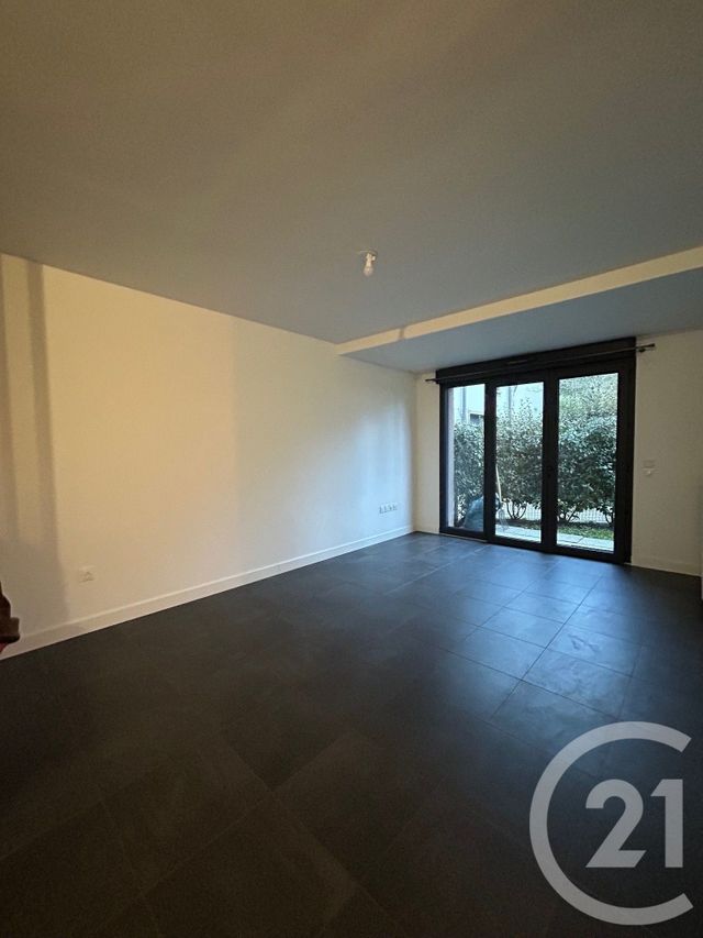 Appartement &agrave; louer - 3 pi&egrave;ces - 56,46 m2 - Bois Le Roi - 77 - ILE-DE-FRANCE