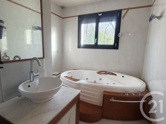 Maison &agrave; louer - 8 pi&egrave;ces - 235,79 m2 - Livry Sur Seine - 77 - ILE-DE-FRANCE