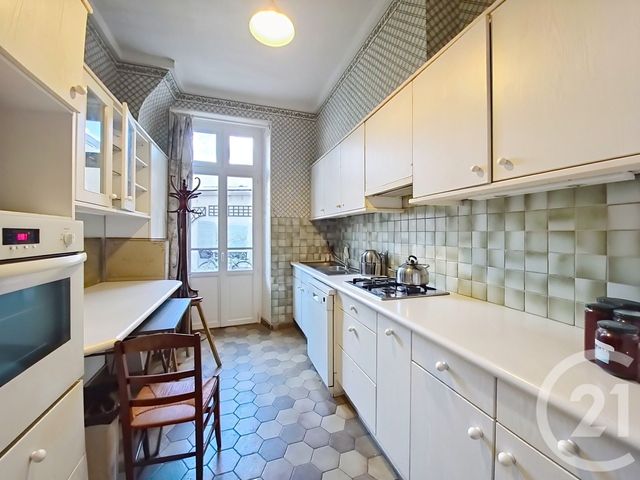Maison &agrave; louer - 9 pi&egrave;ces - 185,47 m2 - Fontainebleau - 77 - ILE-DE-FRANCE