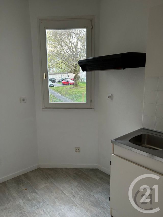 Appartement &agrave; louer - 2 pi&egrave;ces - 45,83 m2 - Avon - 77 - ILE-DE-FRANCE