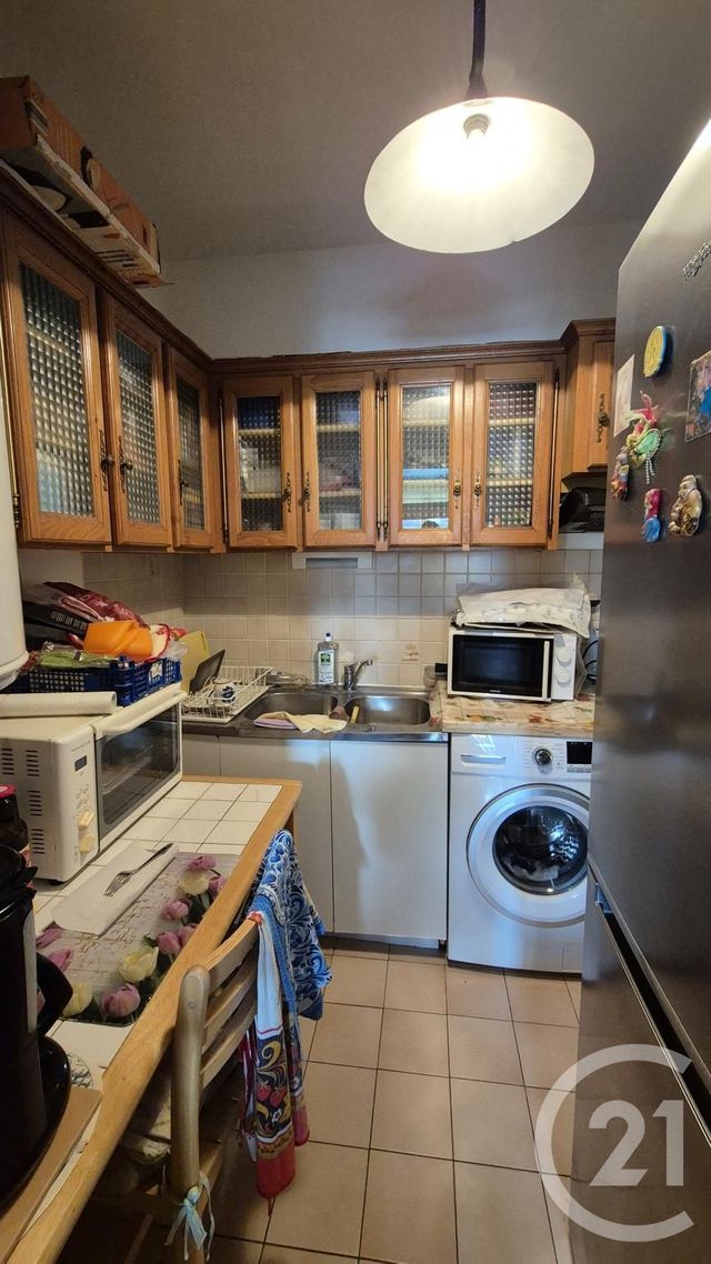 Appartement F2 &agrave; louer - 2 pi&egrave;ces - 54,21 m2 - Fontainebleau - 77 - ILE-DE-FRANCE