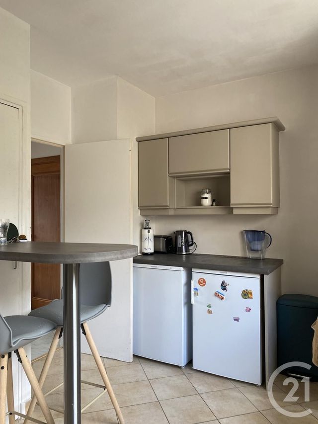 Appartement &agrave; louer - 3 pi&egrave;ces - 80,95 m2 - Fontainebleau - 77 - ILE-DE-FRANCE